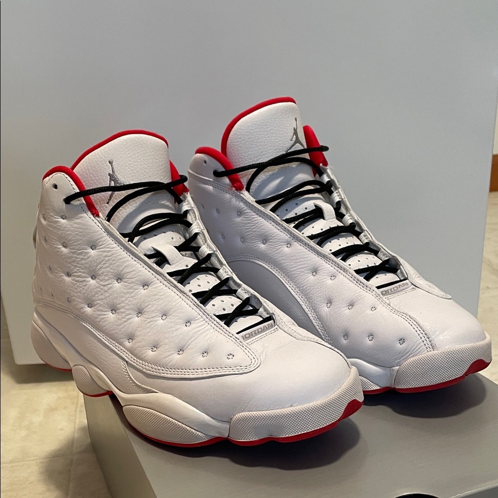 Nike Air Jordan 13 Retro shoes men’s size 10